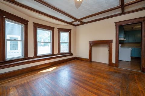 48 Lester St, Springfield, MA 01108 photo 4