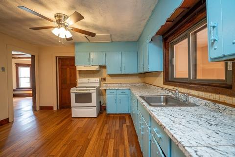 48 Lester St, Springfield, MA 01108 photo 9