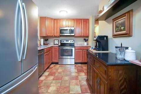 45 Austin Cir, Florence, MA 01062 photo 6