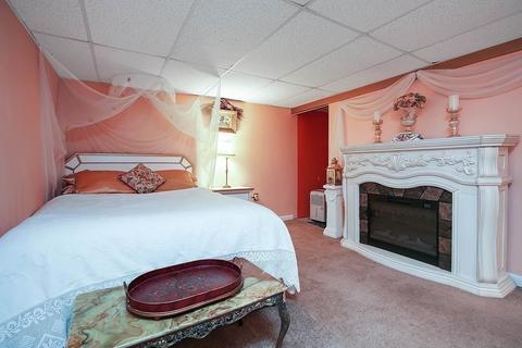 45 Austin Cir, Florence, MA 01062 photo 11