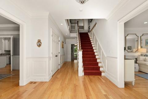 37 Garrison Rd, Wellesley, MA 02482 photo 2