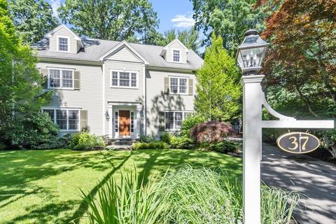 37 Garrison Rd, Wellesley, MA 02482 photo 1