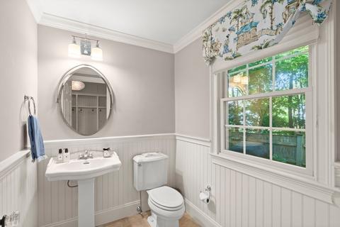 37 Garrison Rd, Wellesley, MA 02482 photo 12