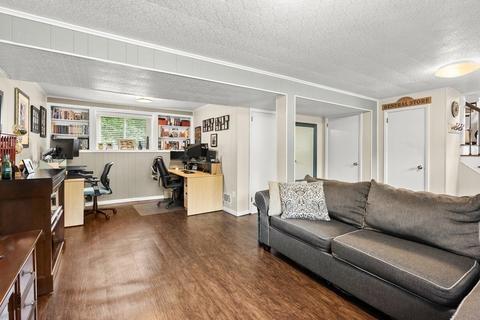 4 Westview Rd, Framingham, MA 01701 photo 16