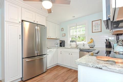 8 Juniper Ct, Bristol, RI 02809 photo 13