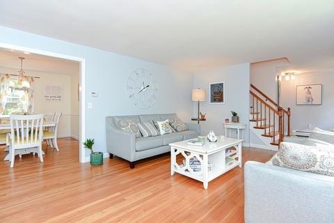 8 Juniper Ct, Bristol, RI 02809 photo 8