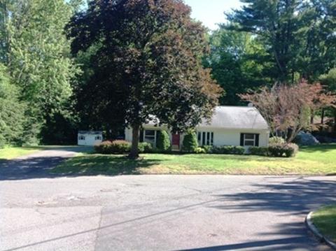 294 Holcomb Rd, Springfield, MA 01118 photo 2