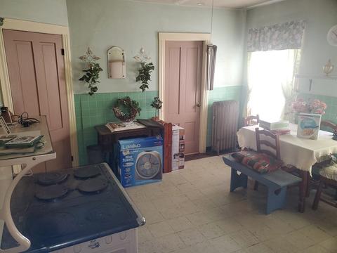 3 Oswald St, Worcester, MA 01607 photo 8