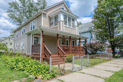 125 Mooreland St, Springfield, MA 01104 photo 2