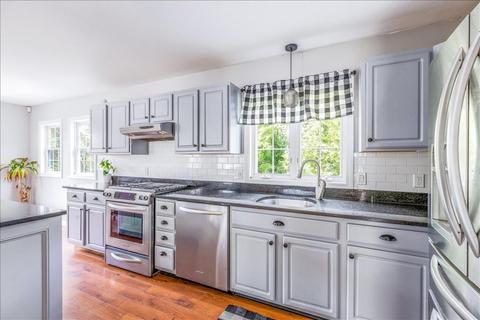 160 Horizon, Fall River, MA 02720 photo 5