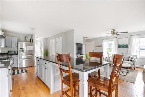 160 Horizon, Fall River, MA 02720 photo 4