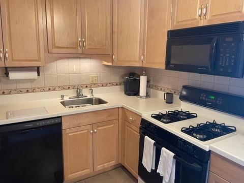 4234 N Main St #4G1, Fall River, MA 02720 photo 3