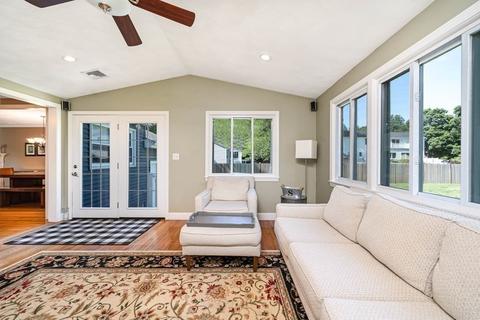 435 Franklin St, Reading, MA 01867 photo 9