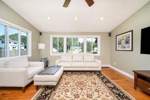 435 Franklin St, Reading, MA 01867 photo 10