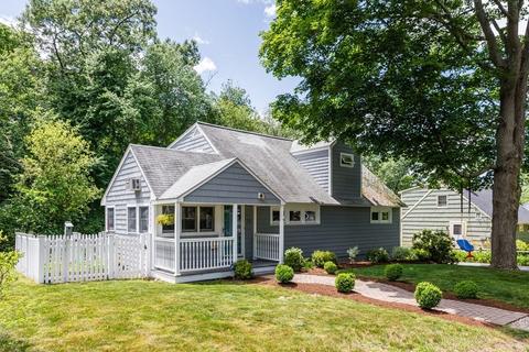 72 Glenmere Cir, Reading, MA 01867 photo 1