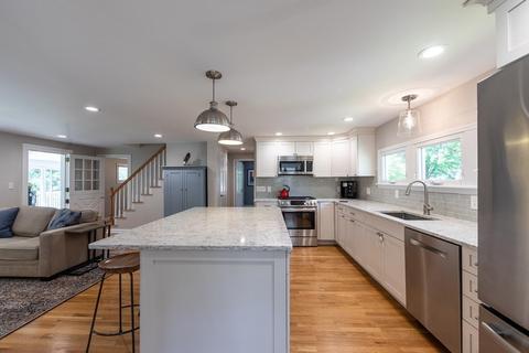 72 Glenmere Cir, Reading, MA 01867 photo 10