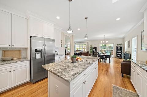 100 Garfield Rd, Dedham, MA 02026 photo 6
