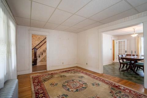 61 Maple St, West Springfield, MA 01089 photo 7