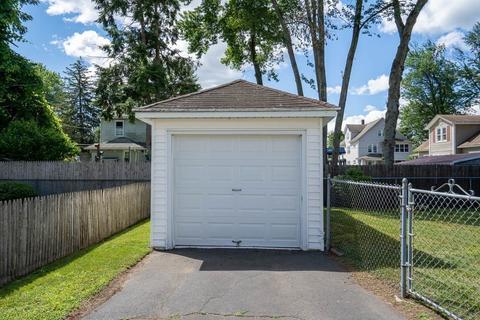61 Maple St, West Springfield, MA 01089 photo 33