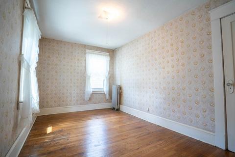 61 Maple St, West Springfield, MA 01089 photo 27