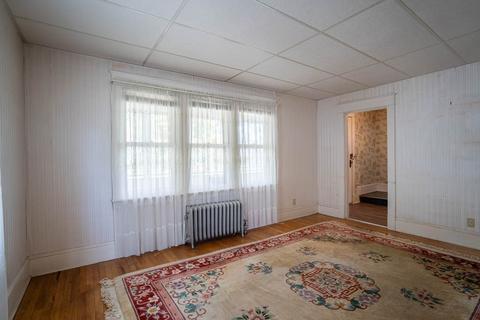 61 Maple St, West Springfield, MA 01089 photo 8