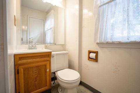 61 Maple St, West Springfield, MA 01089 photo 19