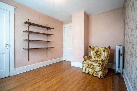 61 Maple St, West Springfield, MA 01089 photo 22