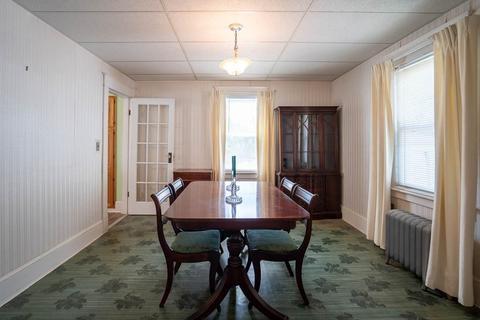 61 Maple St, West Springfield, MA 01089 photo 10