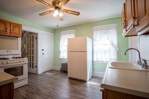 61 Maple St, West Springfield, MA 01089 photo 14