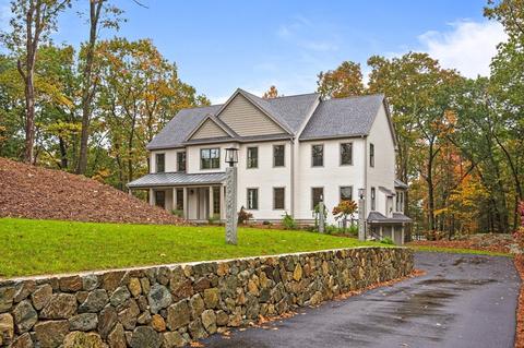 4 Ossipee Ln, Wakefield, MA 01880 photo 1