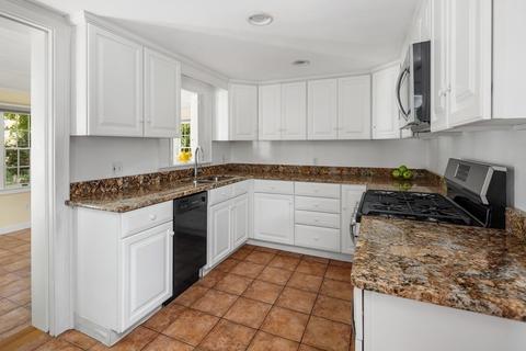 18 Stoddard Rd, Hingham, MA 02043 photo 3