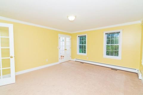 21 Vincent Rd, Mendon, MA 01756 photo 4