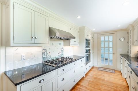 60 Maple Ave, Atkinson, NH 03811 photo 14