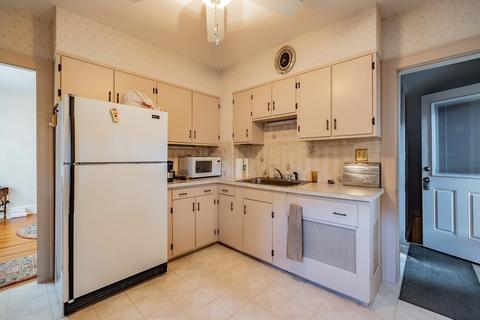 95 Marsden St, Springfield, MA 01109 photo 6