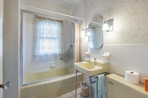 95 Marsden St, Springfield, MA 01109 photo 8
