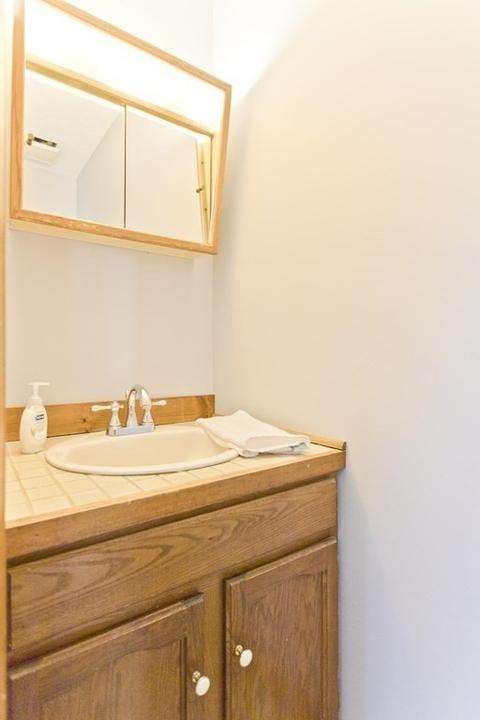 17 John St, Chicopee, MA 01013 photo 28