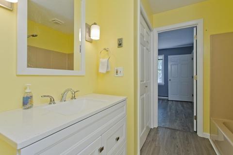17 John St, Chicopee, MA 01013 photo 13