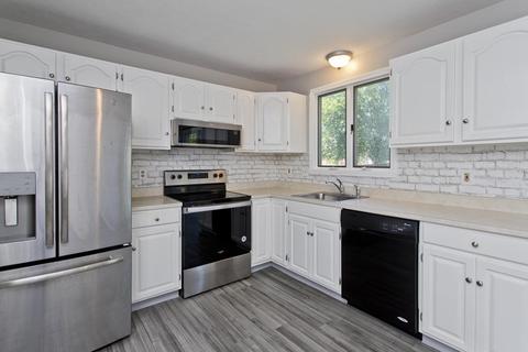 17 John St, Chicopee, MA 01013 photo 7