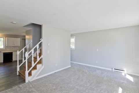 17 John St, Chicopee, MA 01013 photo 5
