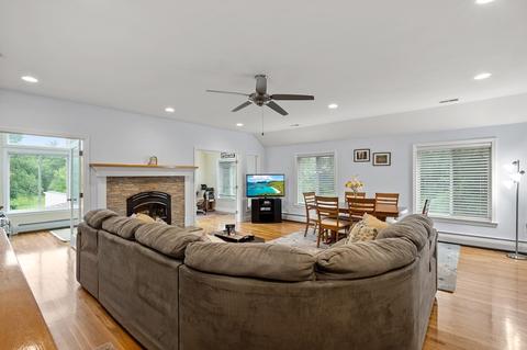 7 Newhouse Dr, Derry, NH 03038 photo 23