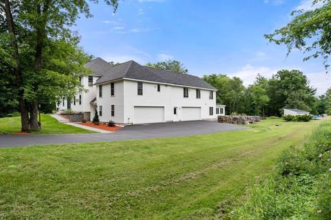 7 Newhouse Dr, Derry, NH 03038 photo 3