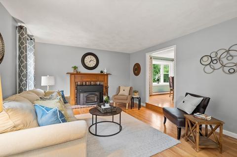 7 Newhouse Dr, Derry, NH 03038 photo 12