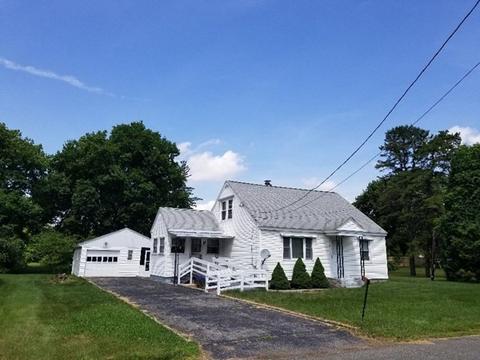 17 Willow St, Ware, MA 01082 photo 1