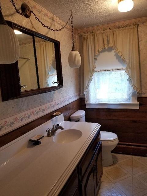 17 Willow St, Ware, MA 01082 photo 14