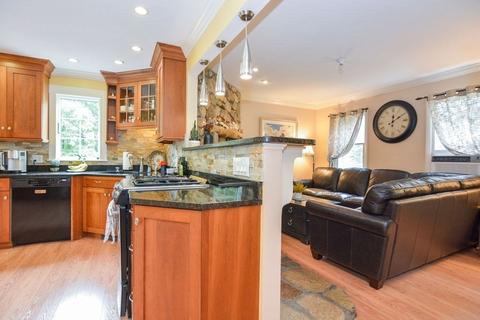 35 Winston Ave, Bourne, MA 02532 photo 8
