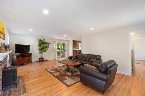 1 Maple Ter, Plainville, MA 02762 photo 5
