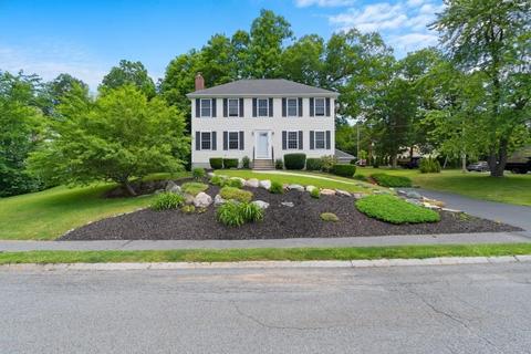 1 Maple Ter, Plainville, MA 02762 photo 2