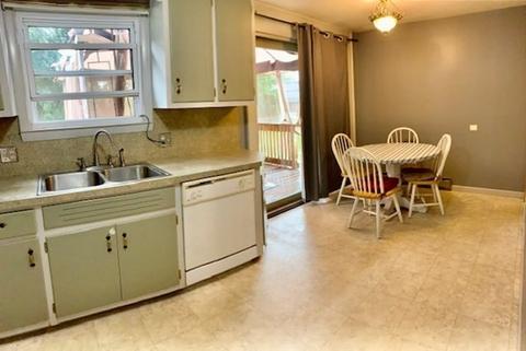 570 New Ludlow Rd, Chicopee, MA 01020 photo 9