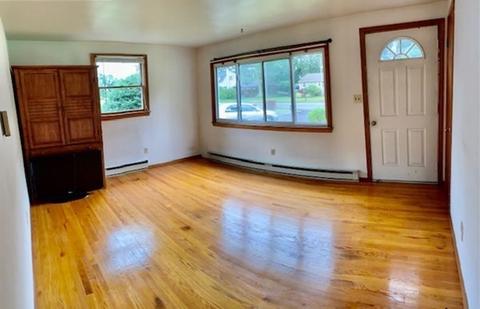 570 New Ludlow Rd, Chicopee, MA 01020 photo 4