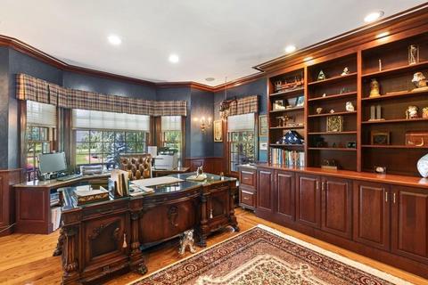 10 Navaho Dr, Canton, MA 02021 photo 15